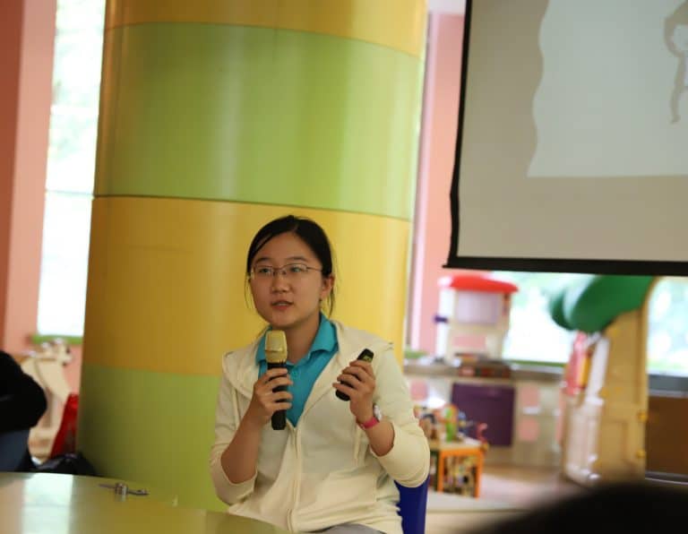 Tianqi in children's library